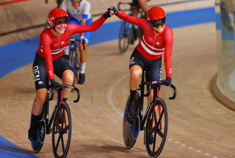 Julie Leth og Amalie Dideriksen vinder OL-sølv